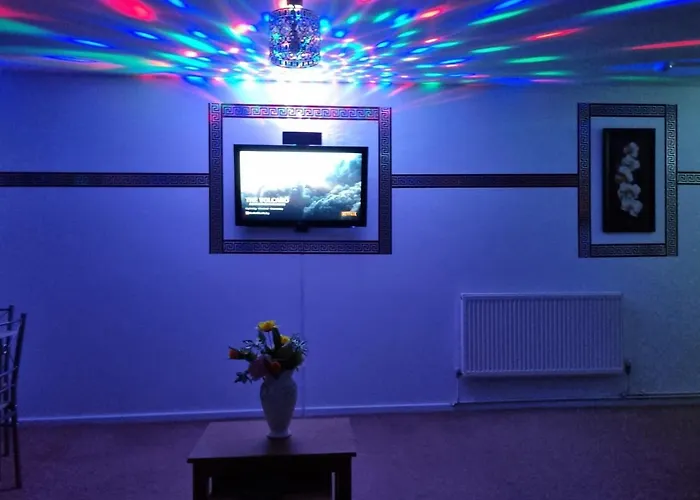 *f1*5gh* Setup For Your Relaxed & Amazing + Free Parking + Free Fast Wifi * Leeds (West Yorkshire)